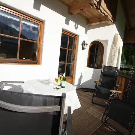 Lägenhetshotell Vronis Waldhaus Adults Only Mayrhofen