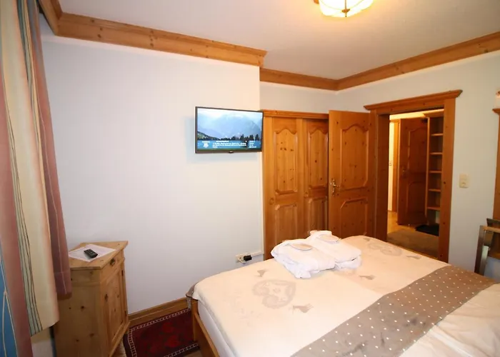 Vronis Waldhaus Adults Only Apart Otel Mayrhofen