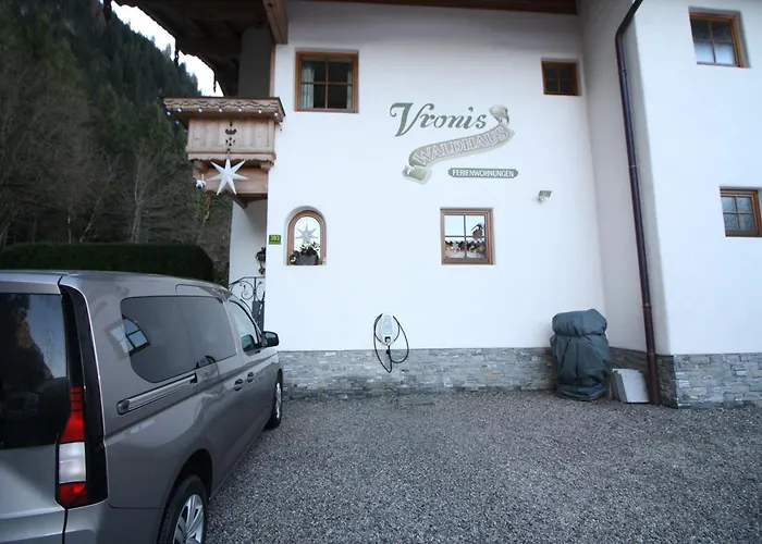 Vronis Waldhaus Adults Only Apart Otel