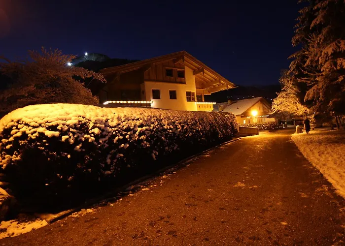 Vronis Waldhaus Adults Only Apart Otel 4*