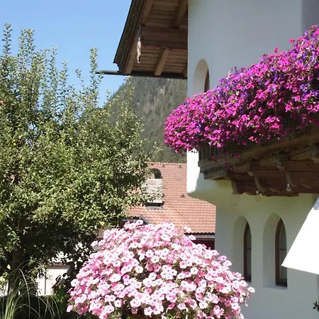 Appart hôtel Vronis Waldhaus 4*