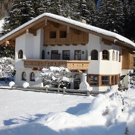 Vronis Waldhaus Adults Only Apartmanhotel